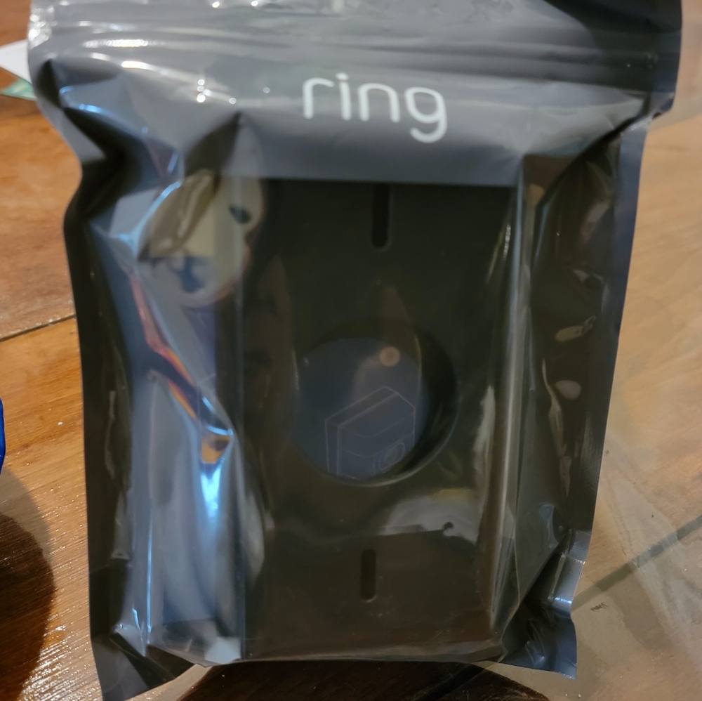 Ring - Picture 2 of 4